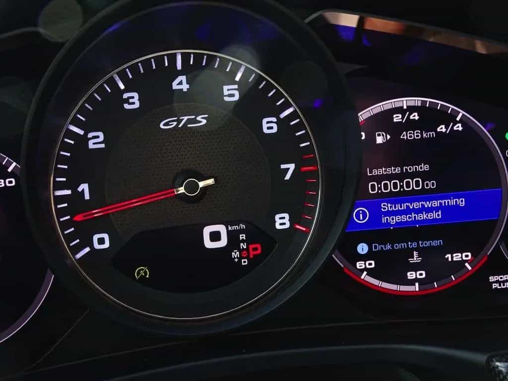 Porsche Panamera 4.0 V8 481PK GTS / carbon / alcantara / 03/2021-photo-19