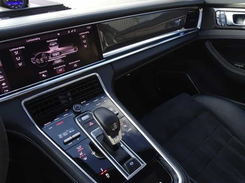 Porsche Panamera 4.0 V8 481PK GTS / carbon / alcantara / 03/2021-photo-22