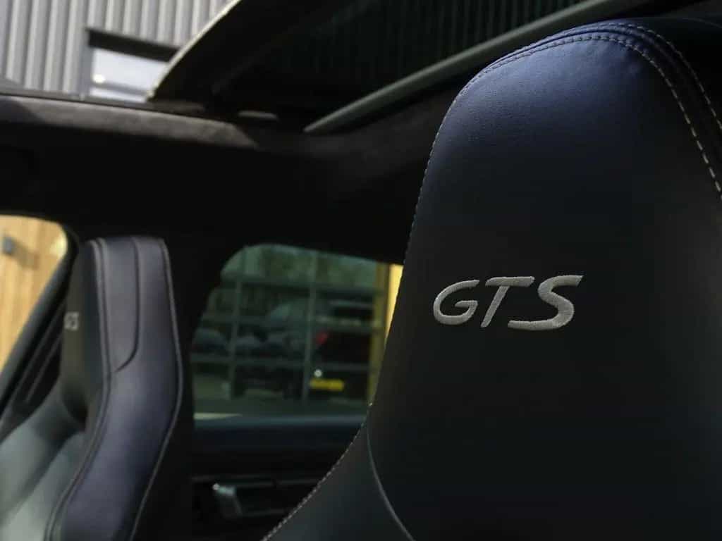 Porsche Panamera 4.0 V8 481PK GTS / carbon / alcantara / 03/2021-photo-40