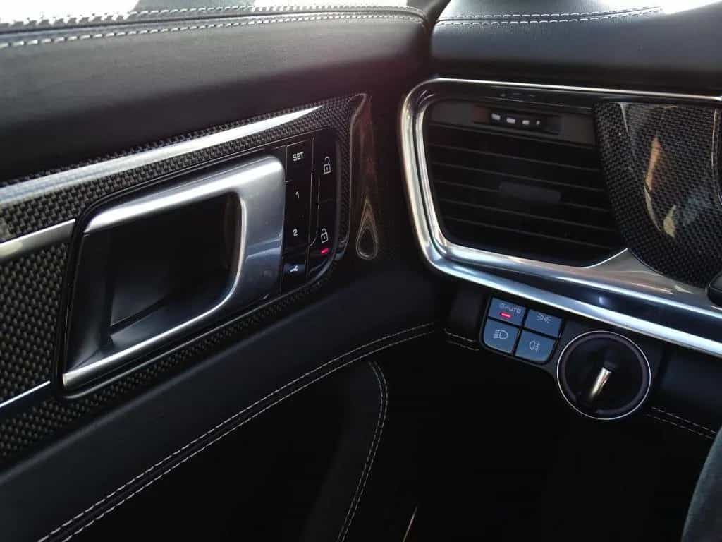 Porsche Panamera 4.0 V8 481PK GTS / carbon / alcantara / 03/2021-photo-43