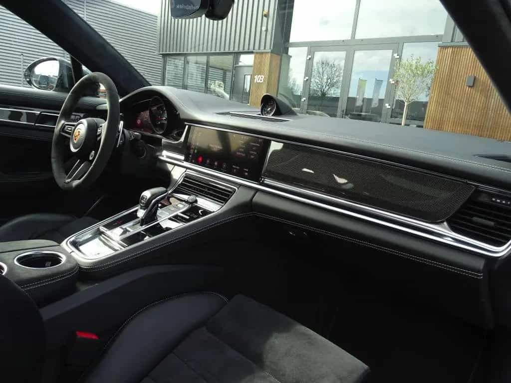 Porsche Panamera 4.0 V8 481PK GTS / carbon / alcantara / 03/2021-photo-44