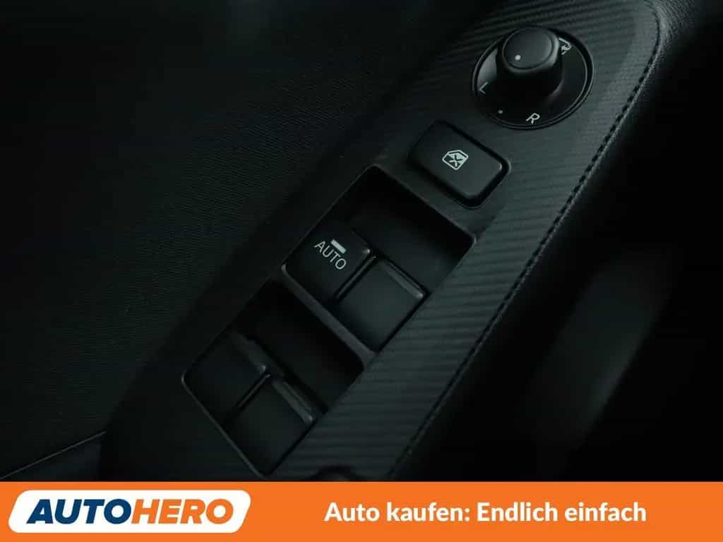 Mazda 3 2.0 Sports-Line Aut.*HEAD-UP*BI-XENON*TEMPO* 05/2015-photo-23