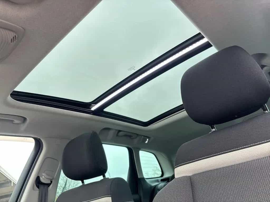 Citroën C3 Aircross Plus 1.2 Turbo +Pano+AHK+Navi+Allwet 12/2023-photo-18