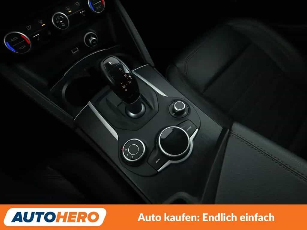 Alfa Romeo Stelvio 2.2 JTDM Super 2WD Aut.*NAVI*LED*TEMPO* 05/2018-photo-26