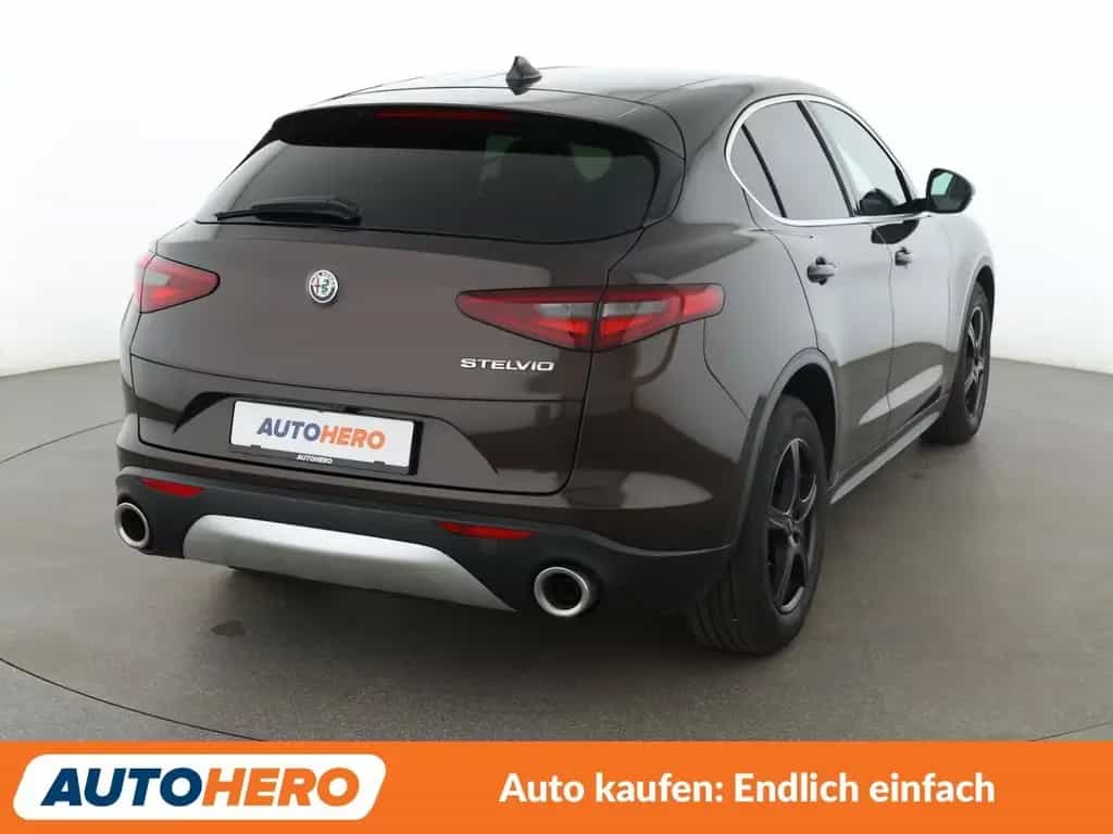 Alfa Romeo Stelvio 2.2 JTDM Super 2WD Aut.*NAVI*LED*TEMPO* 05/2018-photo-5