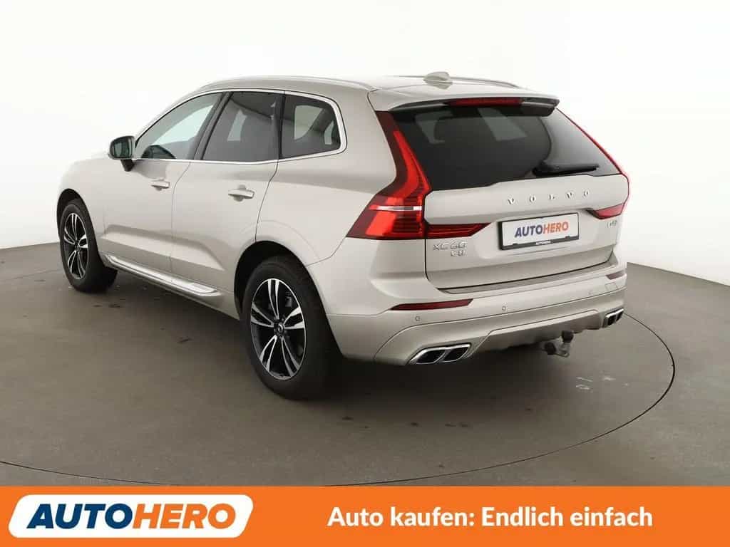 Volvo XC60 2.0 D4 Momentum AWD Aut.*NAVI*LED*ACC*PDC* 05/2019-photo-3