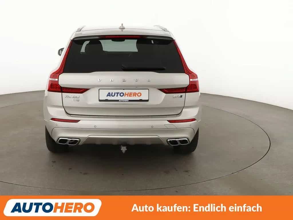 Volvo XC60 2.0 D4 Momentum AWD Aut.*NAVI*LED*ACC*PDC* 05/2019-photo-4
