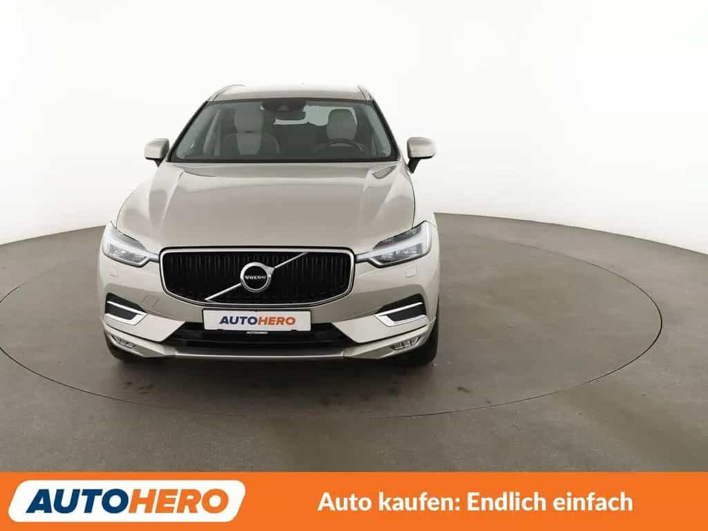 Volvo XC60 2.0 D4 Momentum AWD Aut.*NAVI*LED*ACC*PDC* 05/2019-photo-8