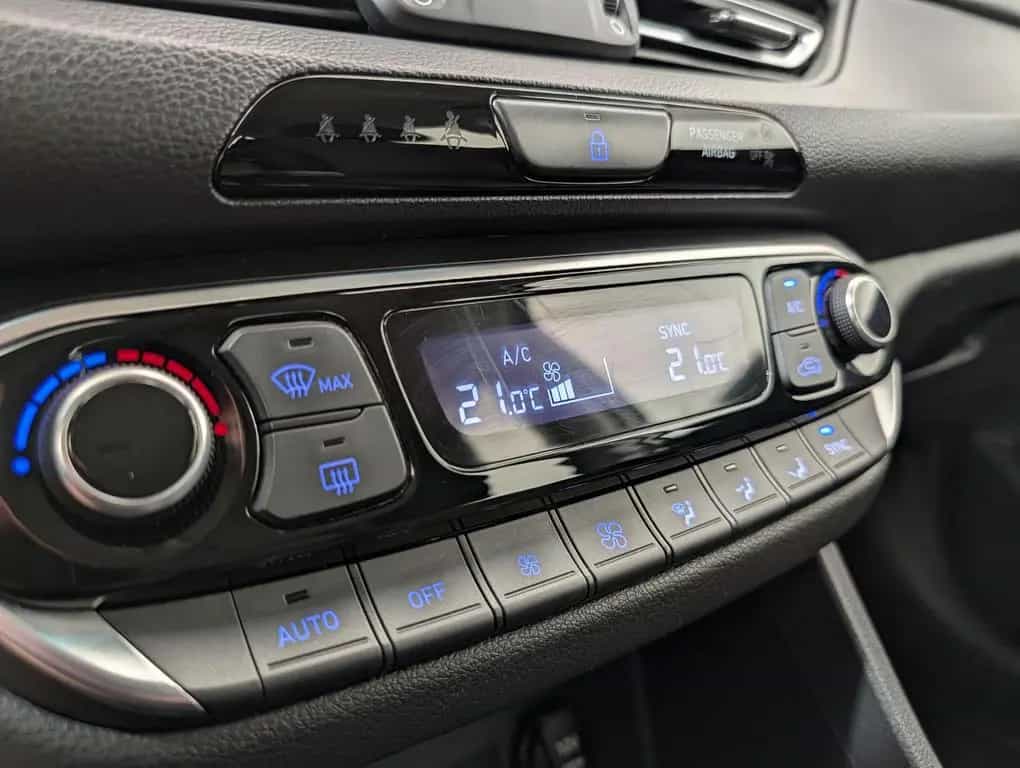 Hyundai i30 1.0 Trend SHZ|Navi|RFK|PDC|Alu|Android Auto 12/2020-photo-17