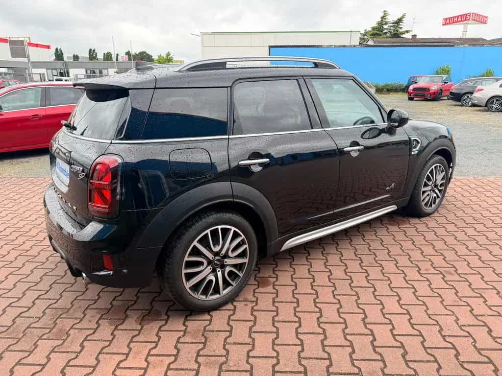 MINI Cooper SD Countryman Cooper SD All4 JCW 04/2017-photo-2