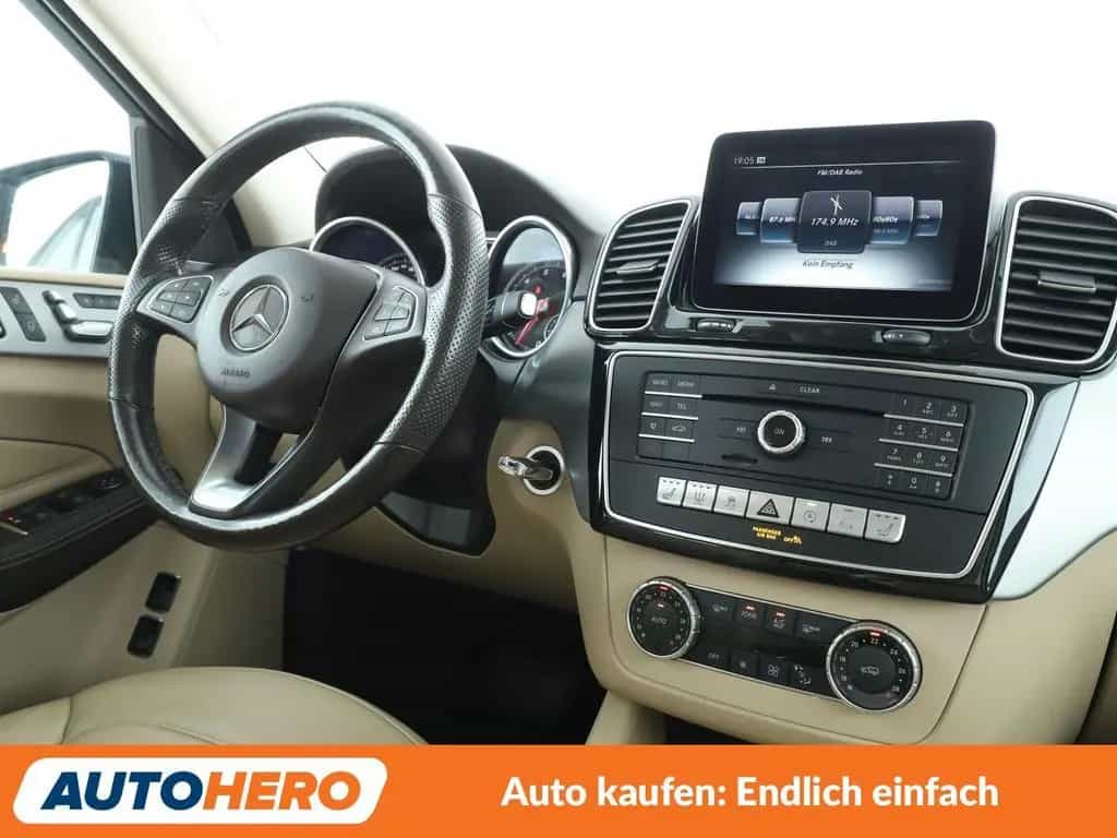 Mercedes-Benz GLE 400 4Matic Aut.*NAVI*LED*ACC*CAM* 05/2016-photo-12