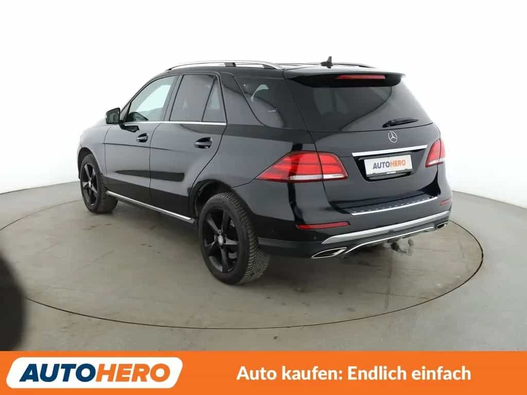 Mercedes-Benz GLE 400 4Matic Aut.*NAVI*LED*ACC*CAM* 05/2016-photo-3