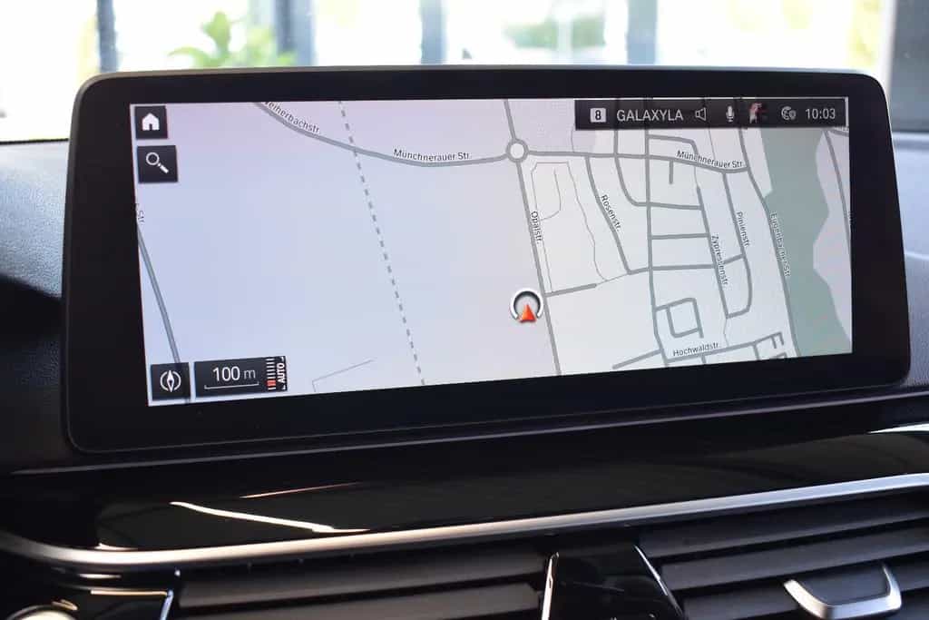 BMW 520 d Touring Autom. Laser~LiveCo~Leder~HuD~360° 03/2021-photo-13