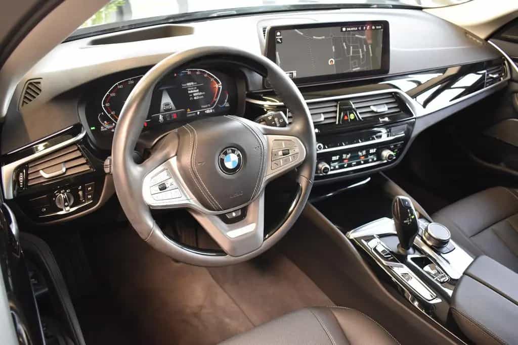 BMW 520 d Touring Autom. Laser~LiveCo~Leder~HuD~360° 03/2021-photo-15