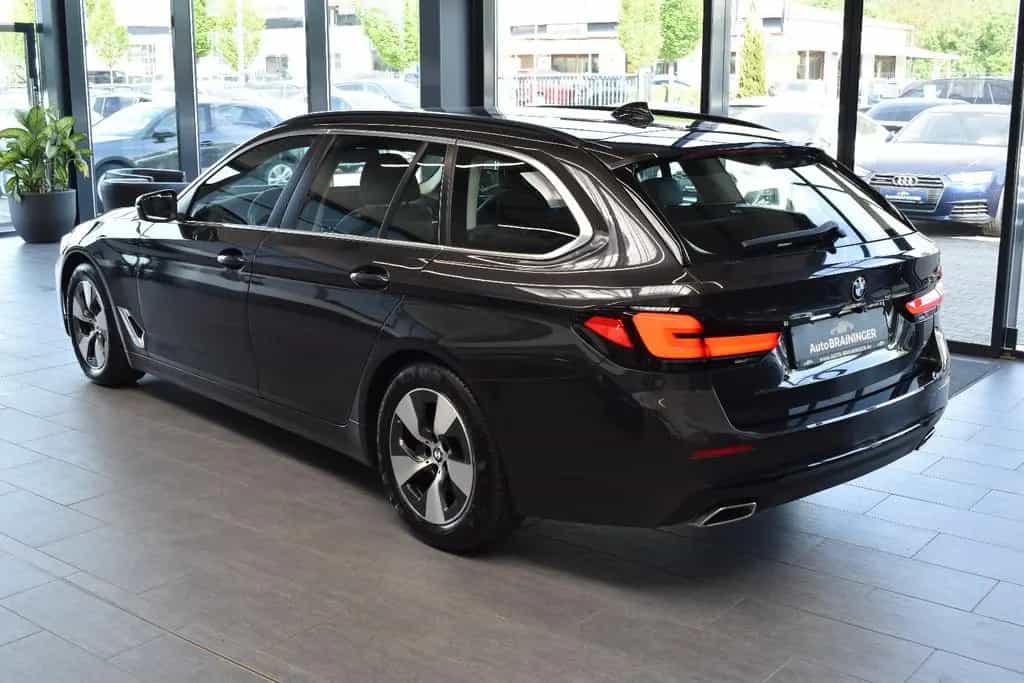 BMW 520 d Touring Autom. Laser~LiveCo~Leder~HuD~360° 03/2021-photo-6