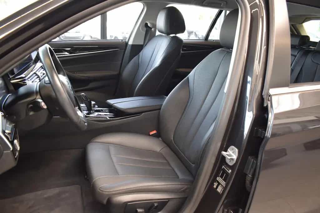 BMW 520 d Touring Autom. Laser~LiveCo~Leder~HuD~360° 03/2021-photo-7