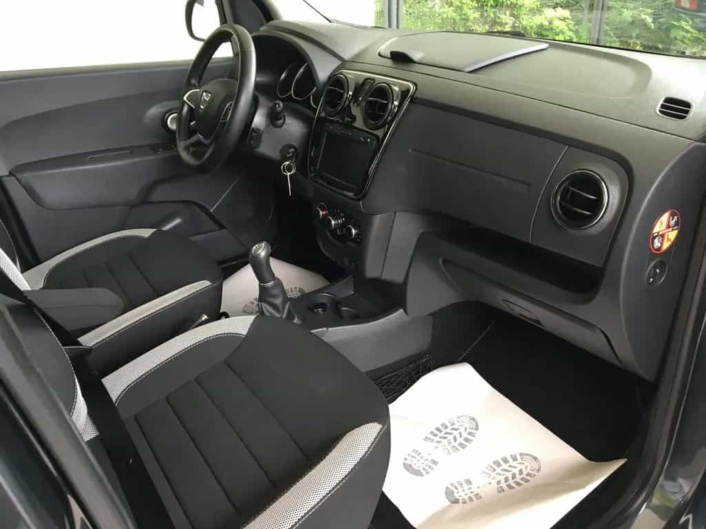 Dacia Lodgy 1.6SCe Stepway/Navi/Sitzh/7-Sitz/PDC/Tempo 08/2019-photo-9