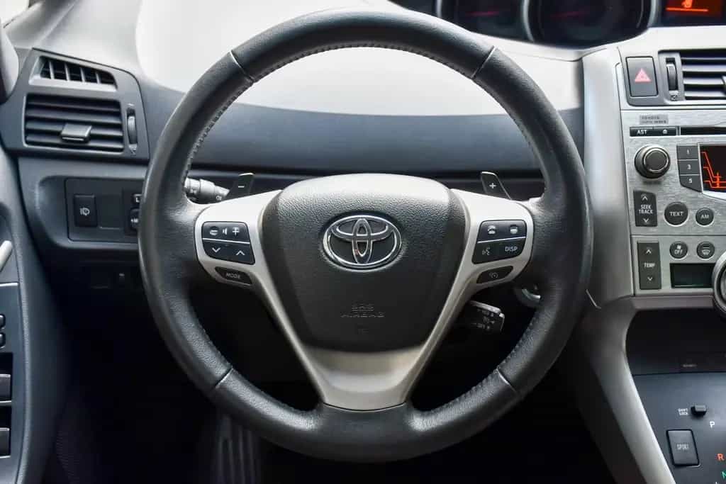 Toyota Verso Executive Automatik Kamera 7Sitzer 1.Hand 09/2011-photo-17