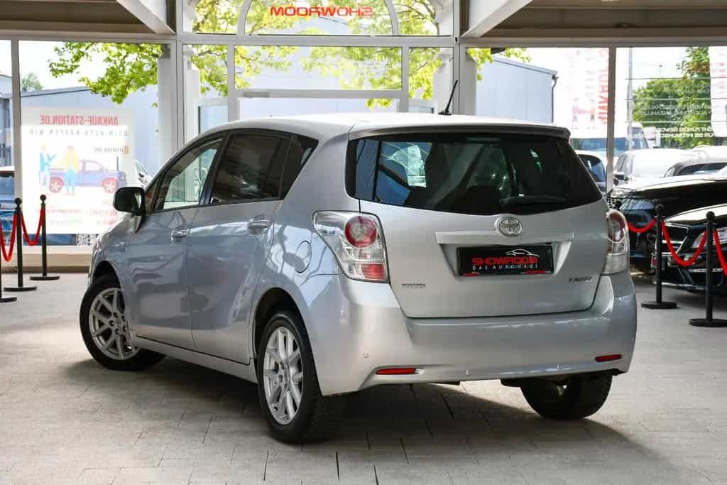 Toyota Verso Executive Automatik Kamera 7Sitzer 1.Hand 09/2011-photo-3