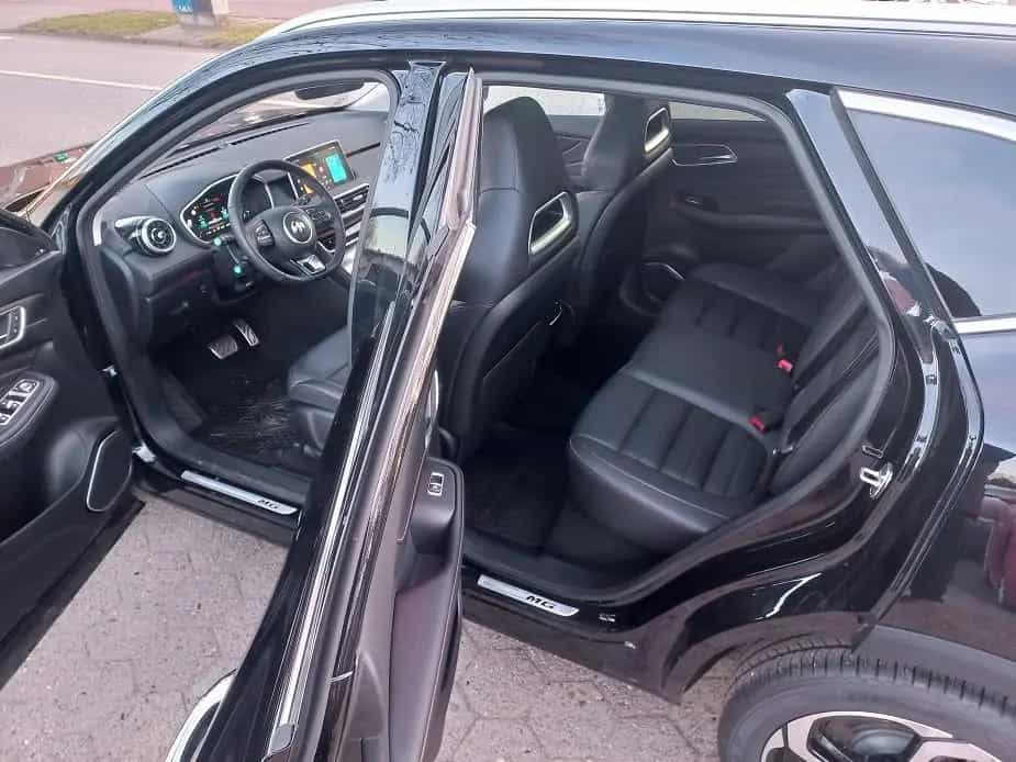 MG HS 1,5i Luxury Aut Klima Leder Navi PDC LMF18"BC 03/2024-photo-13