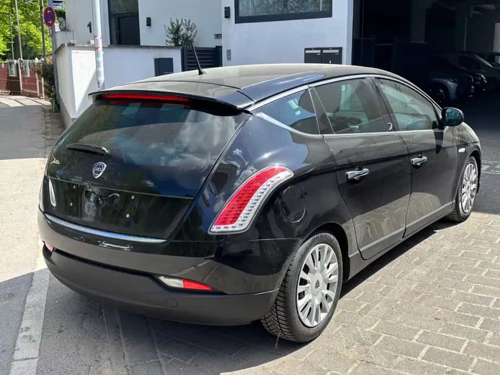 Lancia Delta Edizione 03/2010-photo-5