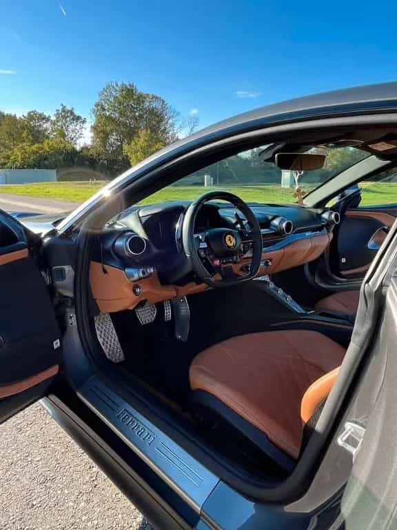Ferrari 812 6.5 V12 Superfast DCT F1 - 03/2020-photo-3