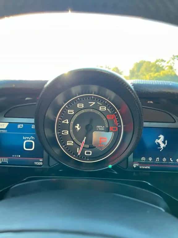 Ferrari 812 6.5 V12 Superfast DCT F1 - 03/2020-photo-6