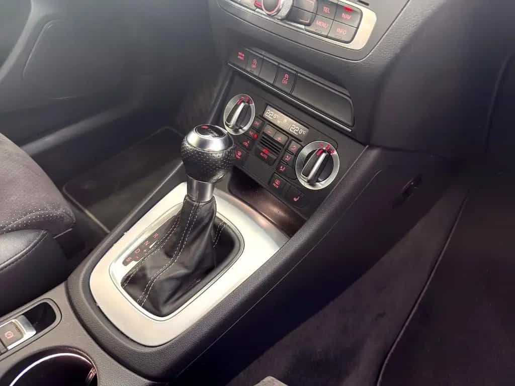 Audi Q3 2.0 TFSI quattro S line Competition*20"*Navi* 01/2015-photo-13