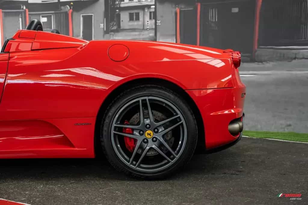 Ferrari F430 Spider *ANALOG V8 WITH EXPOSED ENGINE BAY.* 11/2005-photo-4