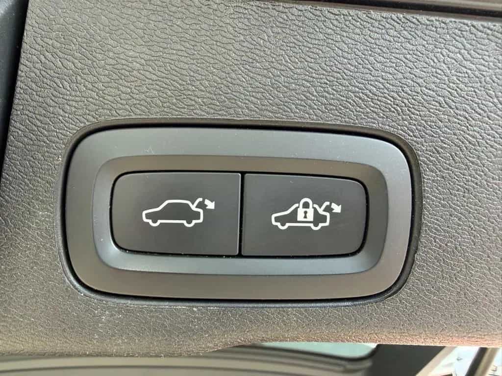 Volvo XC60 B4 D Plus Dark Auto 11/2023-photo-10