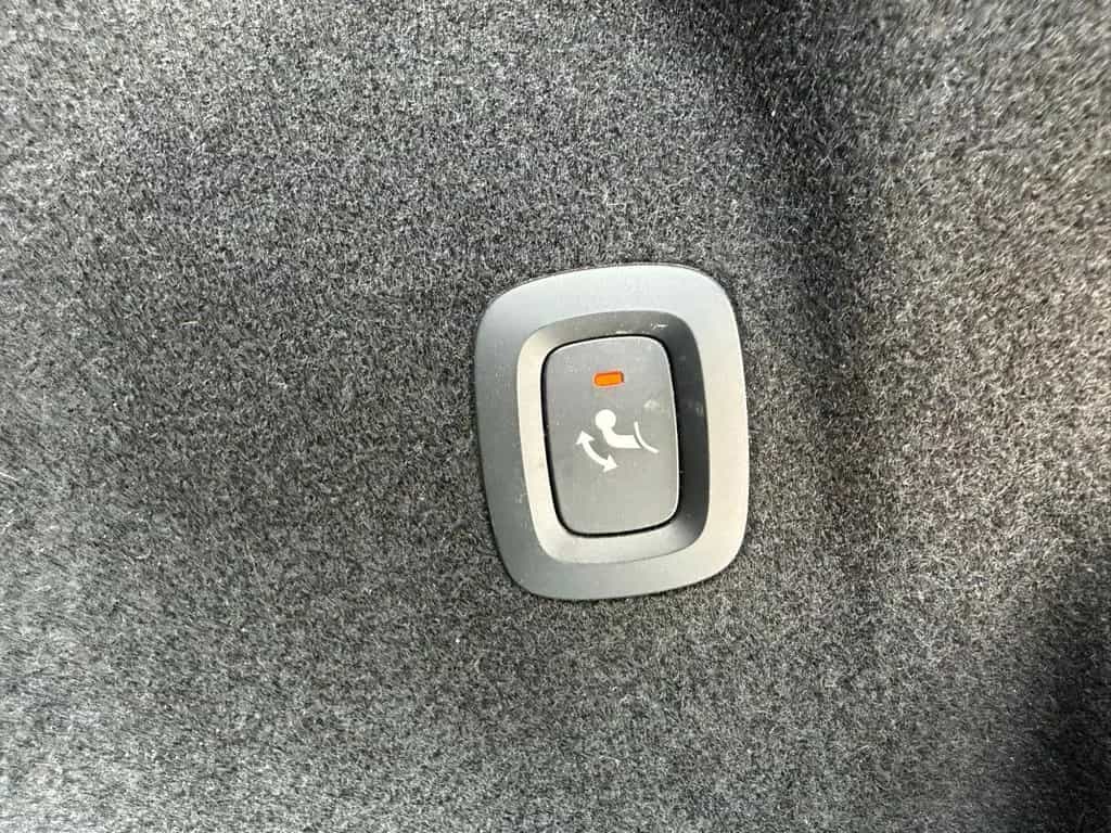 Volvo XC60 B4 D Plus Dark Auto 11/2023-photo-11