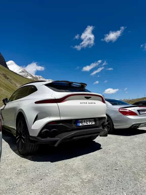 Aston Martin DBX 4.0 V8 DBX707 06/2023-photo-2
