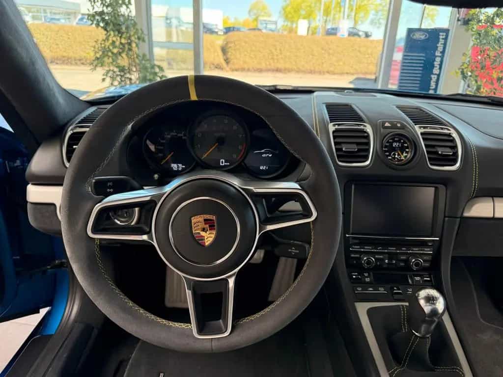 Porsche Cayman GT4 02/2016-photo-7