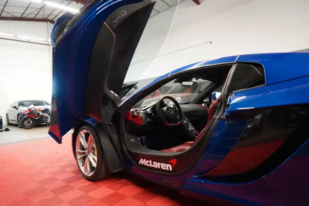 McLaren MP4-12C Spider 3.8 V8 626 PS 07/2013-photo-17