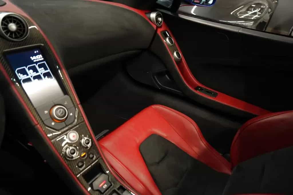McLaren MP4-12C Spider 3.8 V8 626 PS 07/2013-photo-33