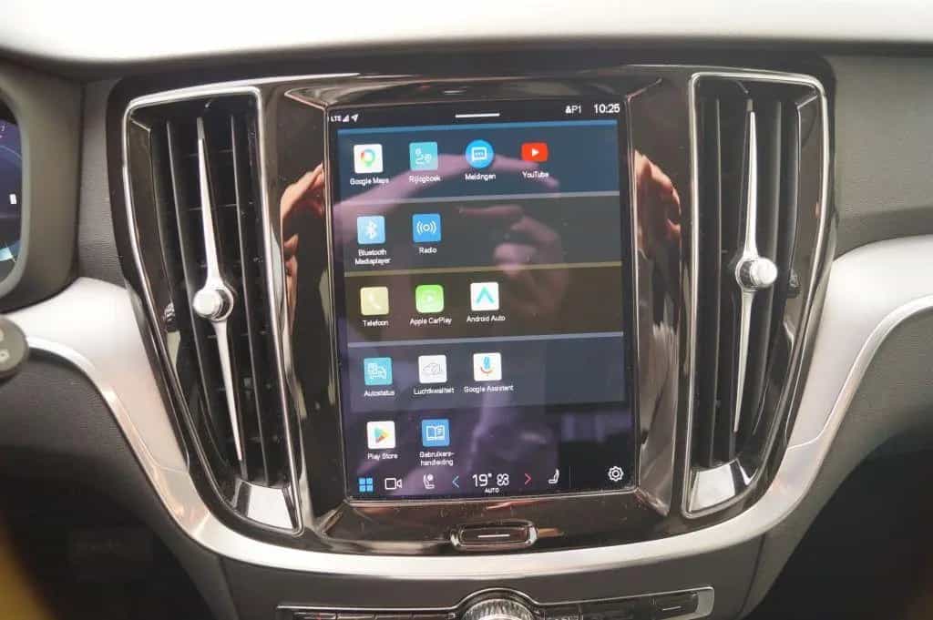 Volvo V60 2.0 B4 197pk automatik Core -NAVI-ECC-LED-CA 02/2023-photo-12
