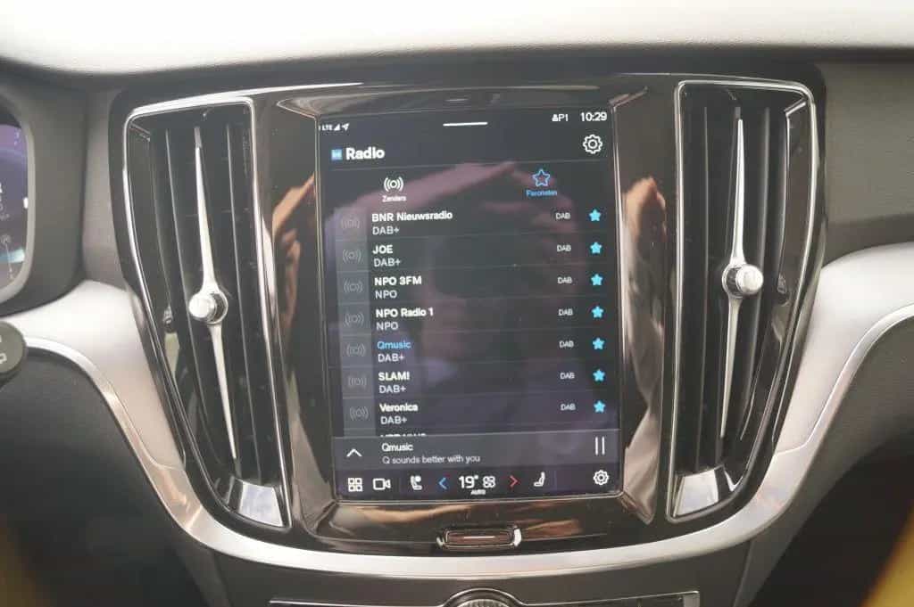 Volvo V60 2.0 B4 197pk automatik Core -NAVI-ECC-LED-CA 02/2023-photo-14