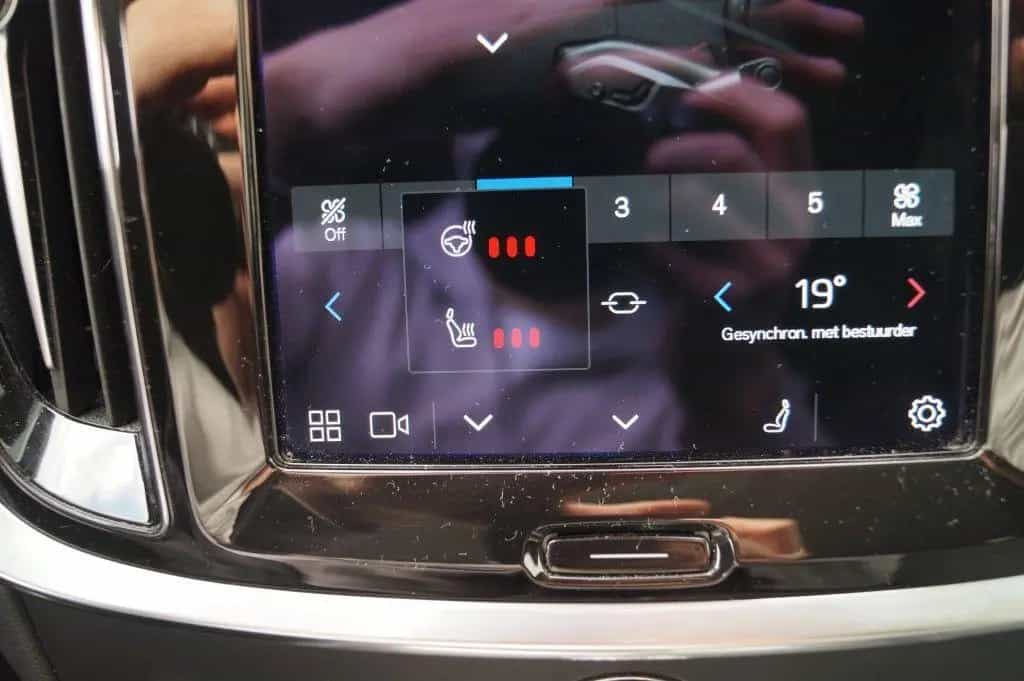 Volvo V60 2.0 B4 197pk automatik Core -NAVI-ECC-LED-CA 02/2023-photo-15