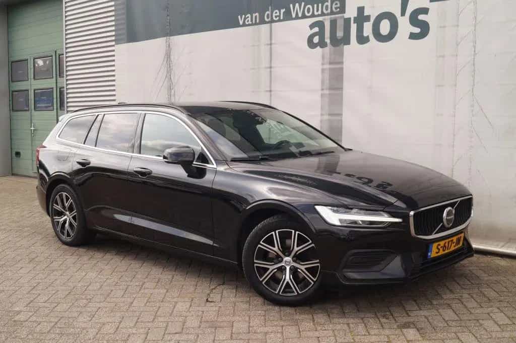 Volvo V60 2.0 B4 197pk automatik Core -NAVI-ECC-LED-CA 02/2023-photo-3
