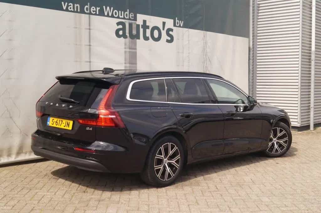 Volvo V60 2.0 B4 197pk automatik Core -NAVI-ECC-LED-CA 02/2023-photo-4