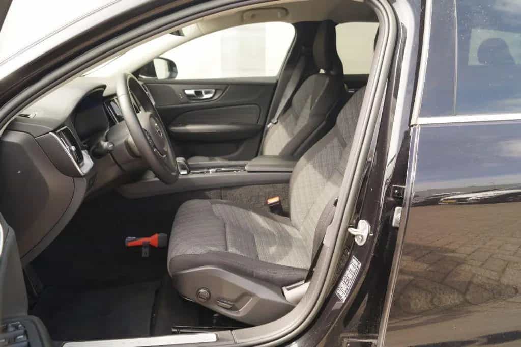 Volvo V60 2.0 B4 197pk automatik Core -NAVI-ECC-LED-CA 02/2023-photo-6