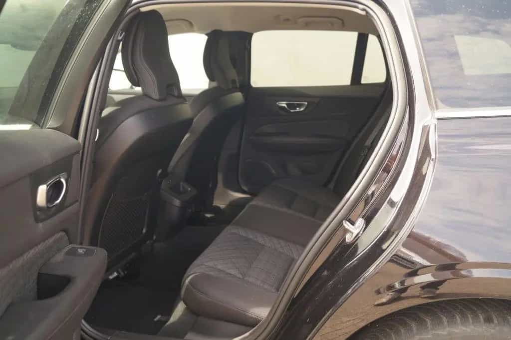 Volvo V60 2.0 B4 197pk automatik Core -NAVI-ECC-LED-CA 02/2023-photo-7