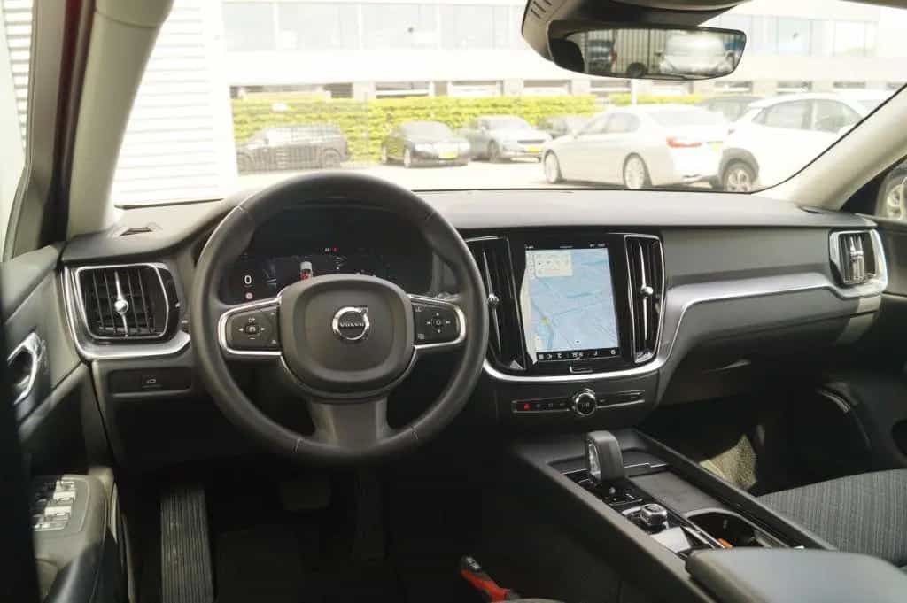 Volvo V60 2.0 B4 197pk automatik Core -NAVI-ECC-LED-CA 02/2023-photo-9