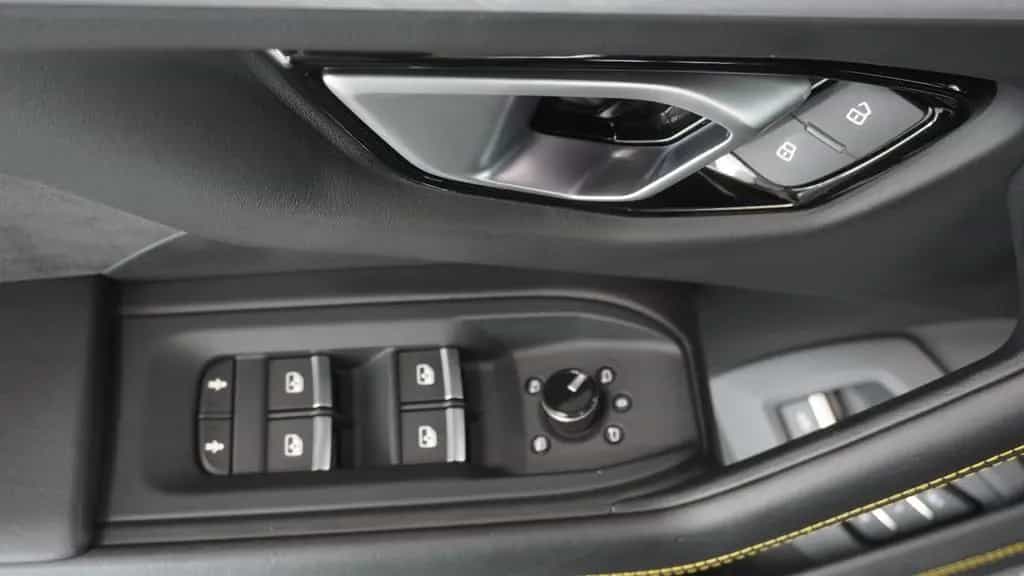 Lamborghini Urus 4.0 NIGHT*FOND*ADAS*MASSAGE*22*FULL-OPTIONS 11/2018-photo-23
