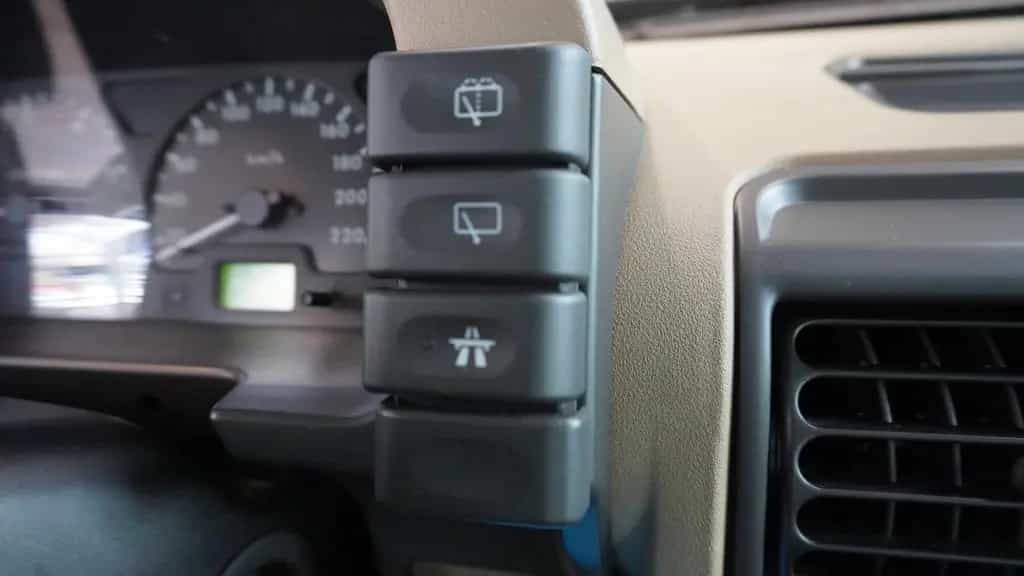 Land Rover Discovery V8*RARITÄT*7-SITZER*LEDER*GSHD 05/2000-photo-22