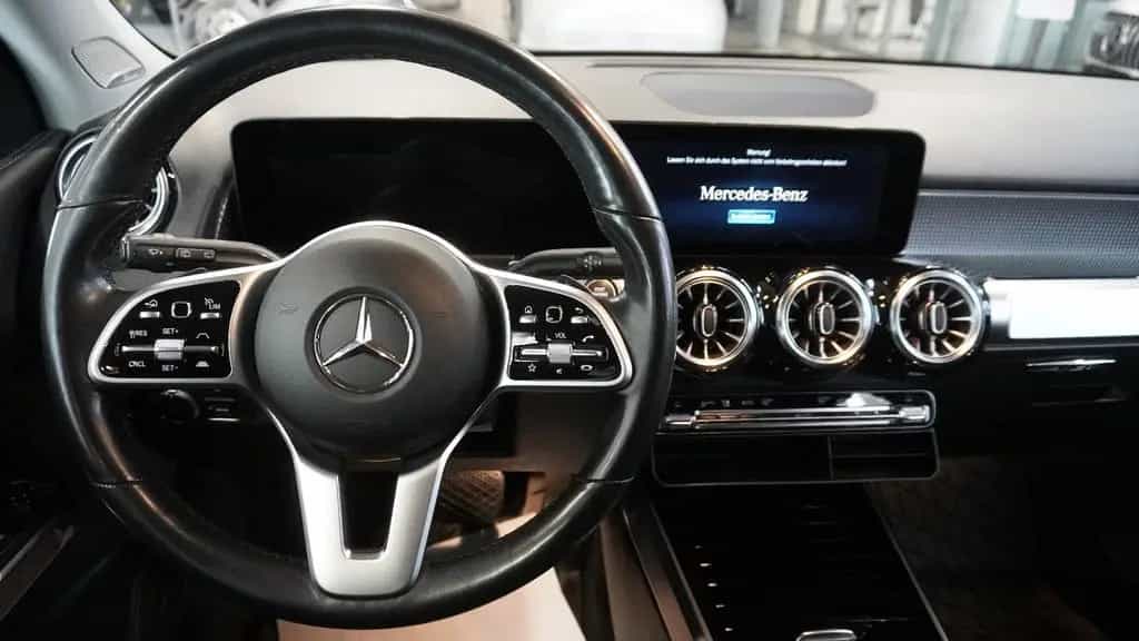 Mercedes-Benz GLB 250 *ACC*AHK*BURMESTER*PANO*360°KAM*STHZ* 02/2022-photo-11