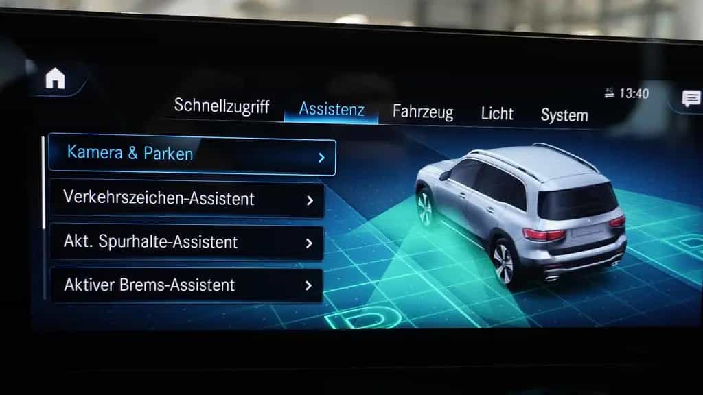 Mercedes-Benz GLB 250 *ACC*AHK*BURMESTER*PANO*360°KAM*STHZ* 02/2022-photo-17