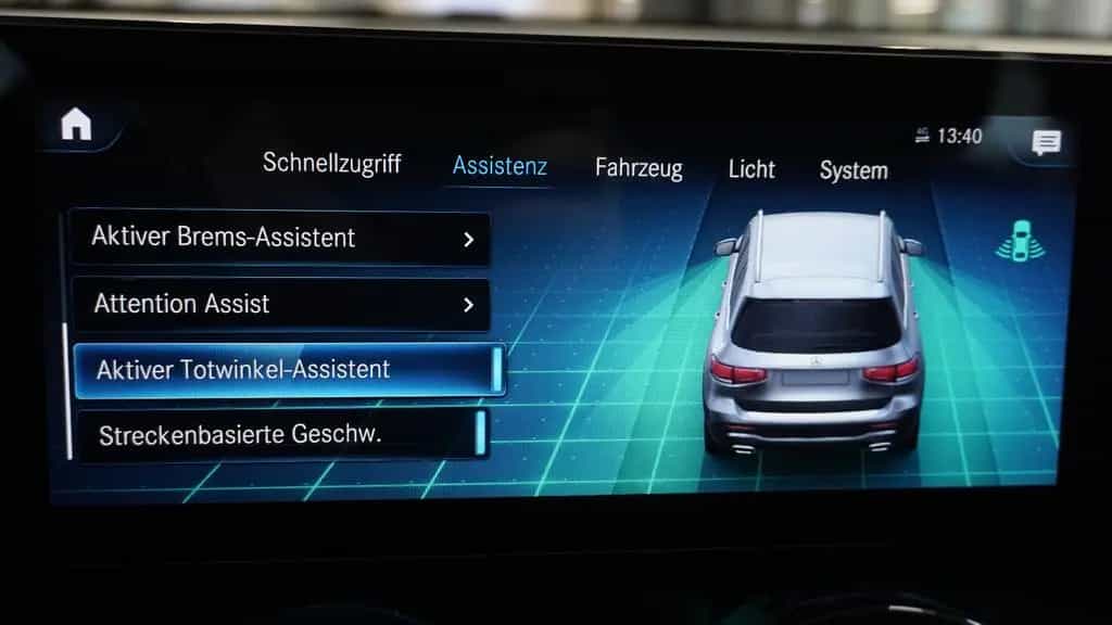 Mercedes-Benz GLB 250 *ACC*AHK*BURMESTER*PANO*360°KAM*STHZ* 02/2022-photo-18