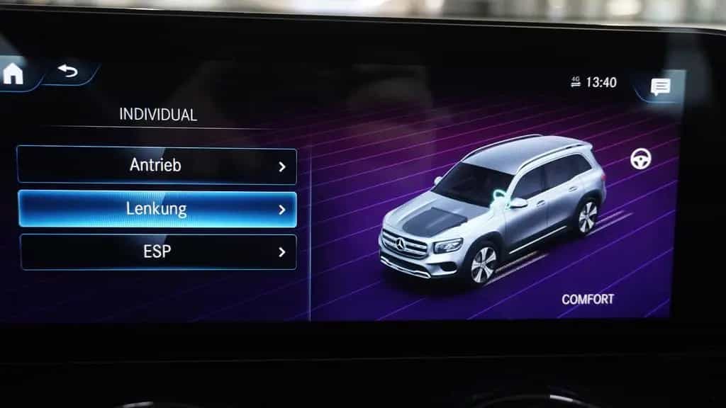 Mercedes-Benz GLB 250 *ACC*AHK*BURMESTER*PANO*360°KAM*STHZ* 02/2022-photo-19