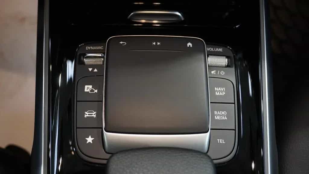 Mercedes-Benz GLB 250 *ACC*AHK*BURMESTER*PANO*360°KAM*STHZ* 02/2022-photo-21